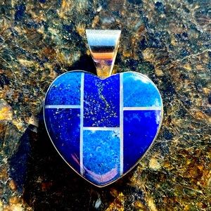 Desert Rose trading lapis lazuli pendant set in 925 Sterling silver